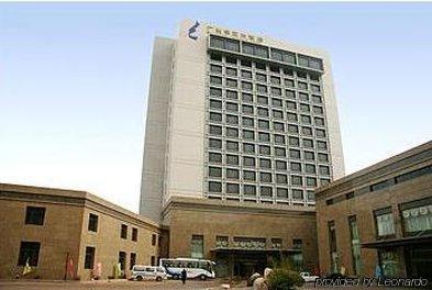 Guangye Jin Jiang Hotel Циндао Екстериор снимка