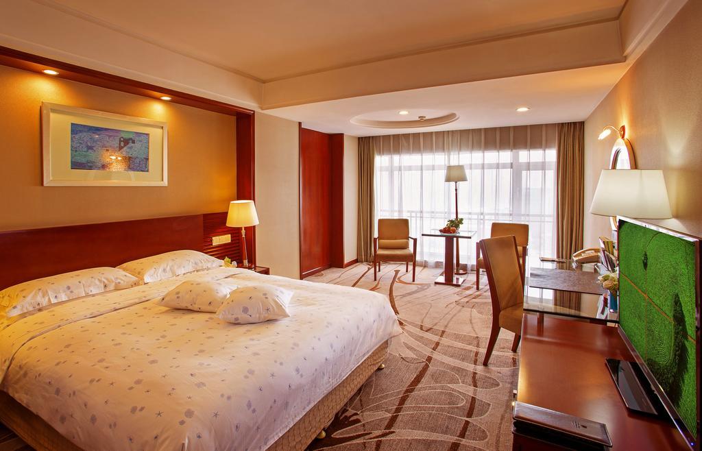 Guangye Jin Jiang Hotel Циндао Екстериор снимка