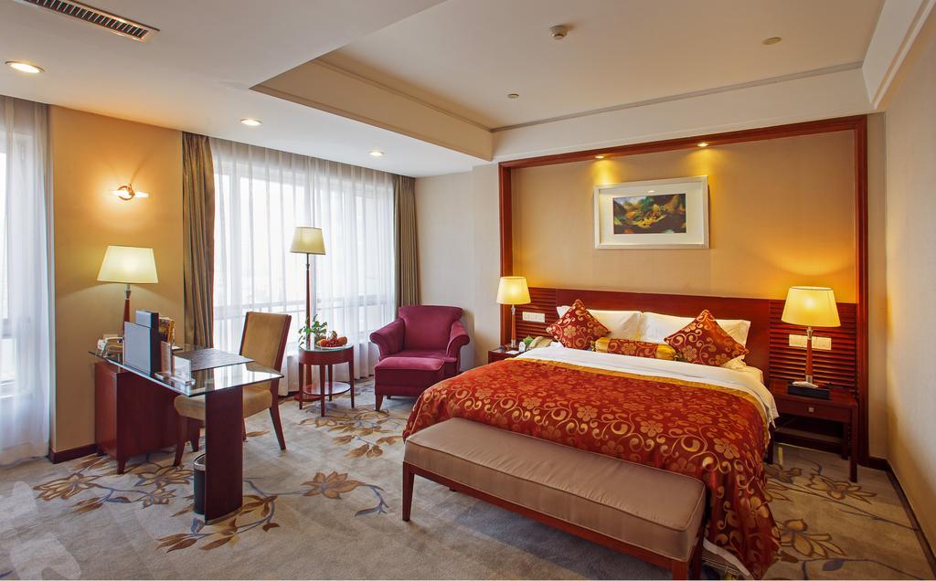Guangye Jin Jiang Hotel Циндао Екстериор снимка