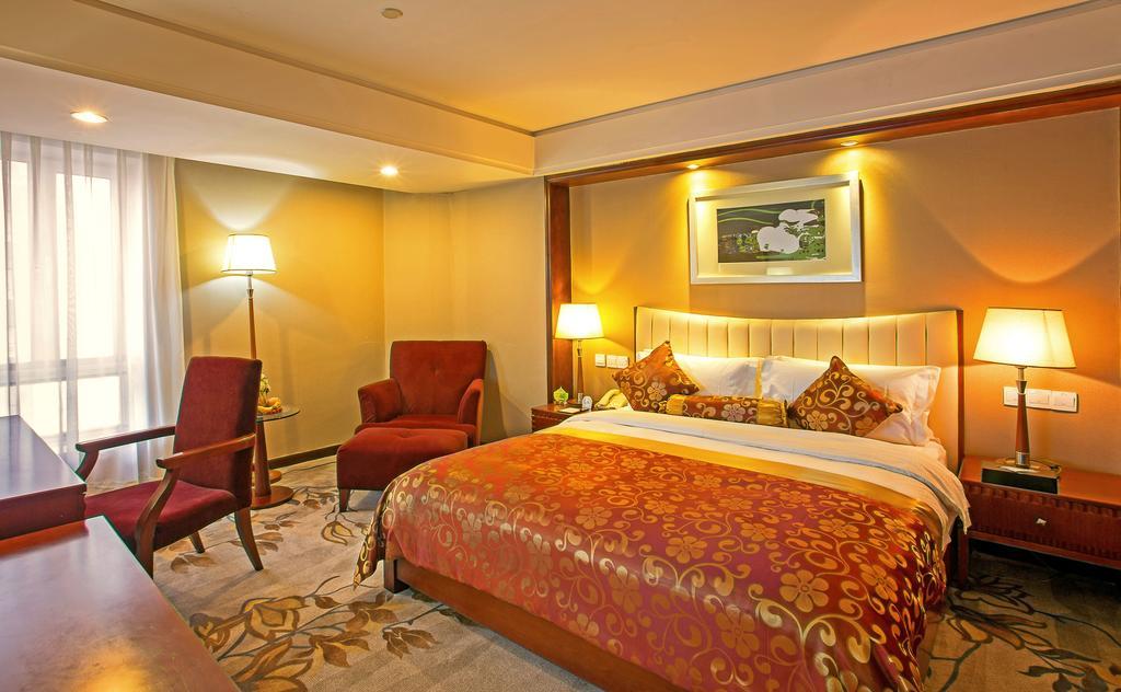 Guangye Jin Jiang Hotel Циндао Екстериор снимка
