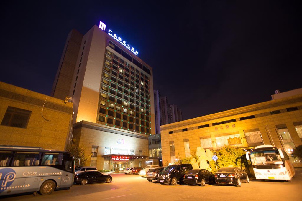 Guangye Jin Jiang Hotel Циндао Екстериор снимка