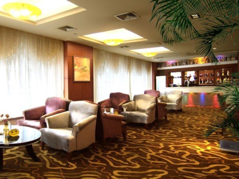 Guangye Jin Jiang Hotel Циндао Екстериор снимка