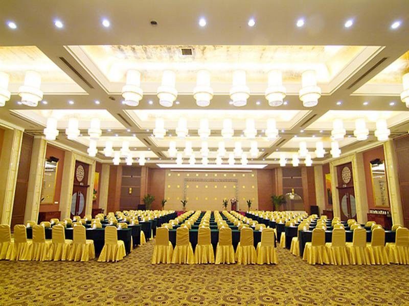 Guangye Jin Jiang Hotel Циндао Бизнес снимка